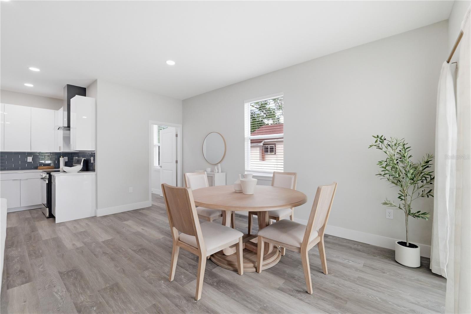 Listing photo id 20 for 7505 Rome Avenue