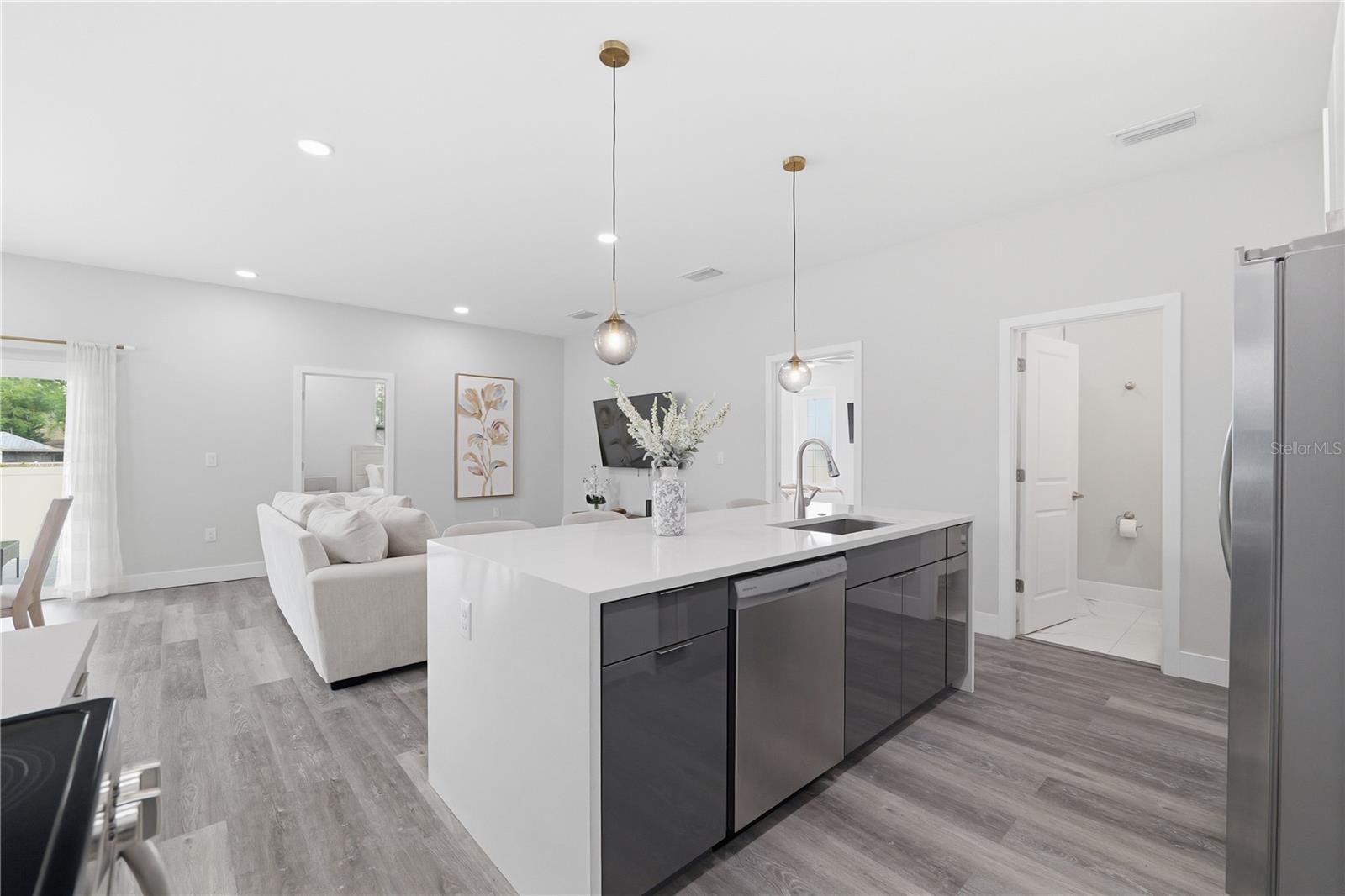 Listing photo id 22 for 7505 Rome Avenue