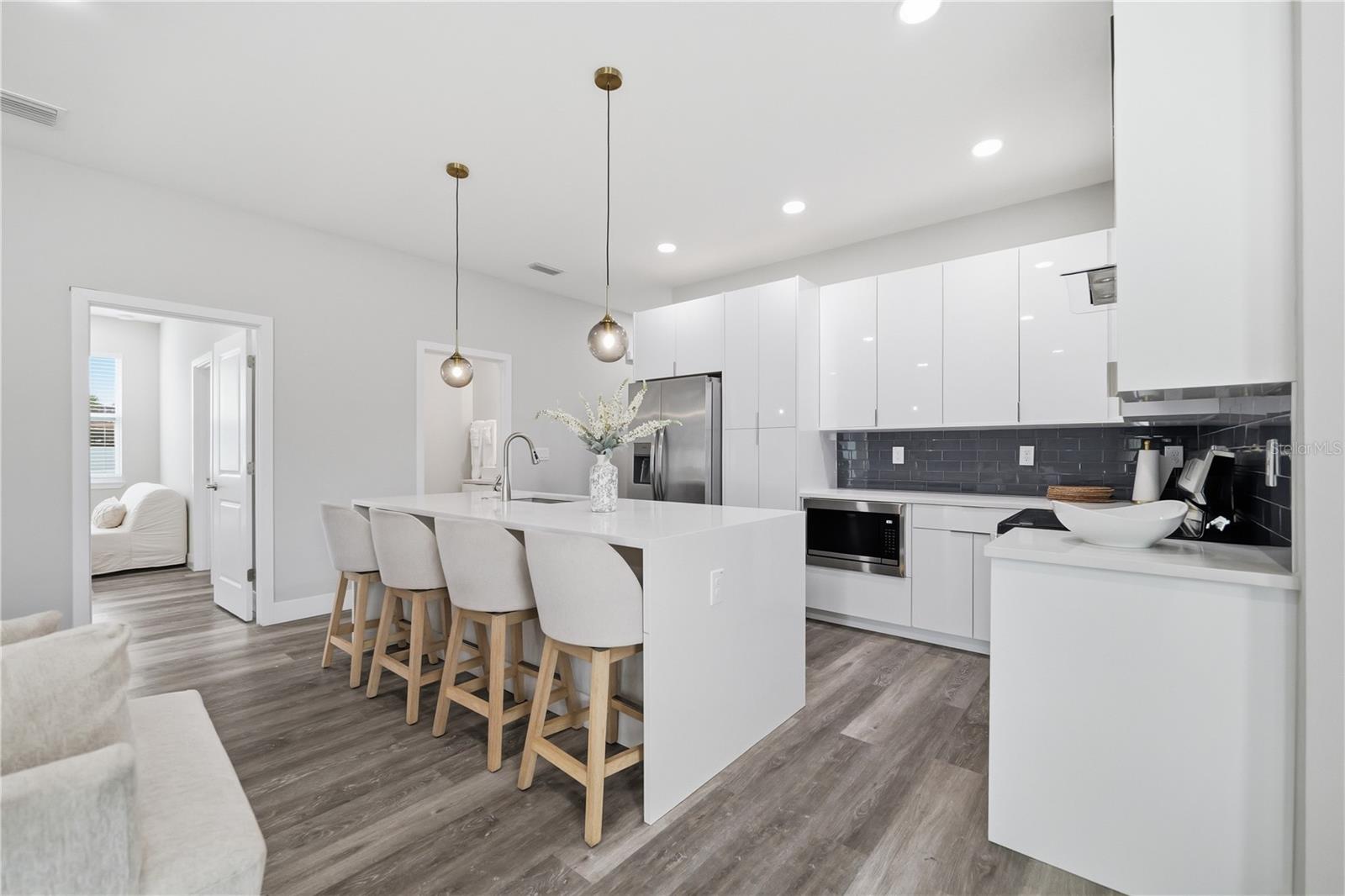 Listing photo id 23 for 7505 Rome Avenue