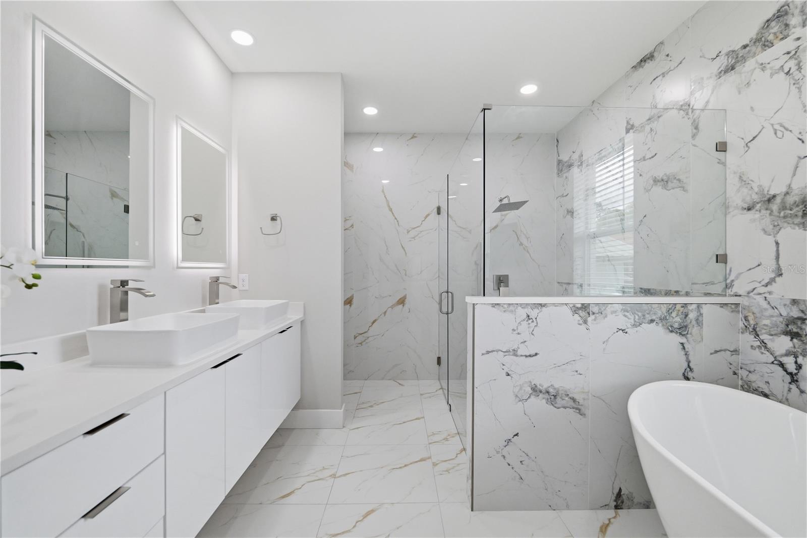 Listing photo id 30 for 7505 Rome Avenue