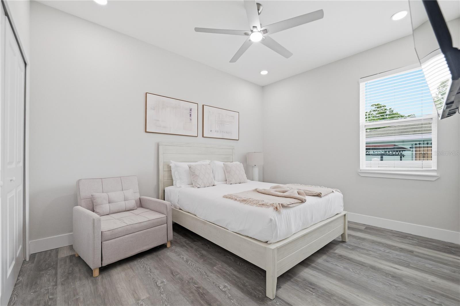 Listing photo id 38 for 7505 Rome Avenue