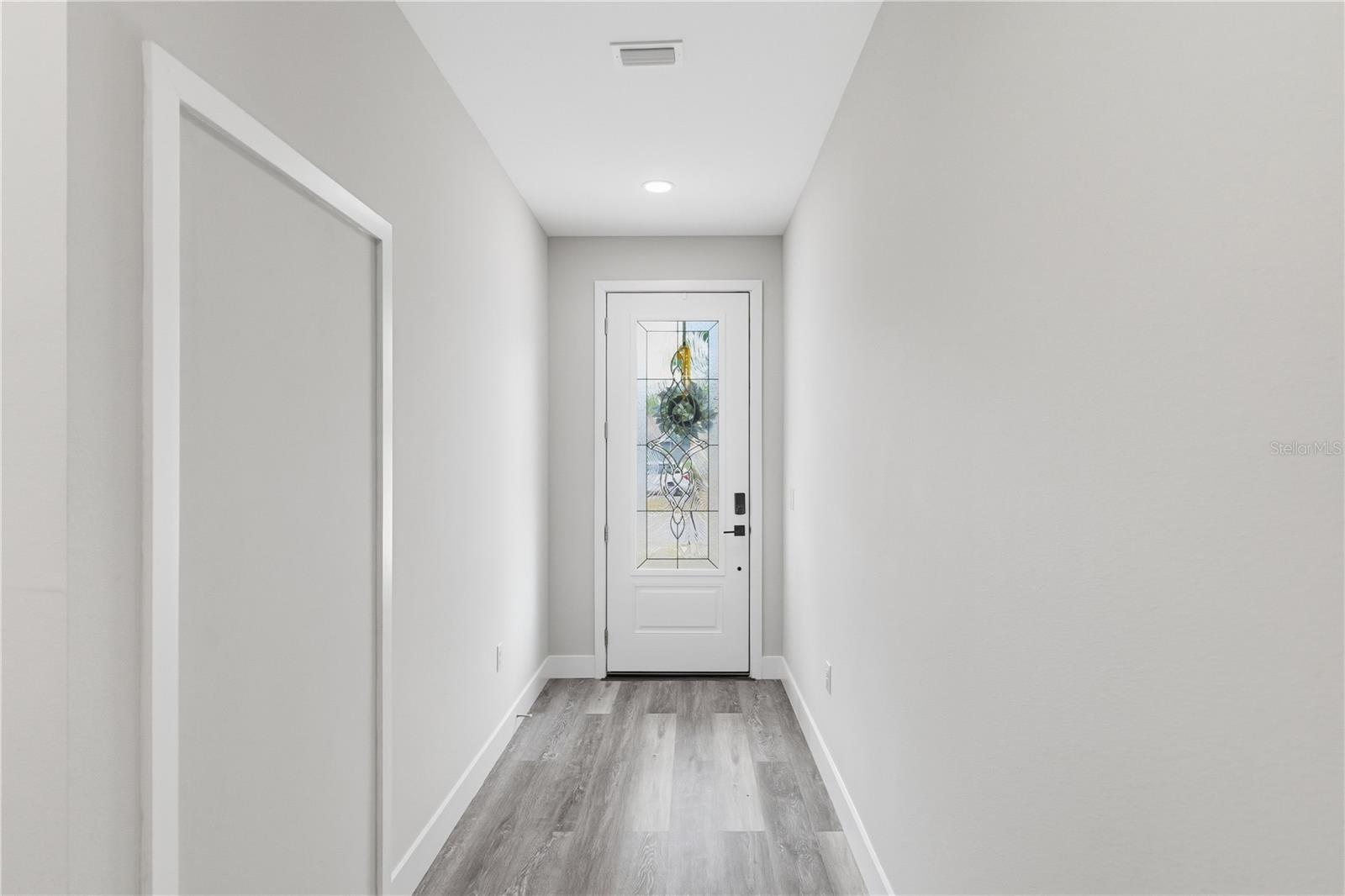 Listing photo id 39 for 7505 Rome Avenue