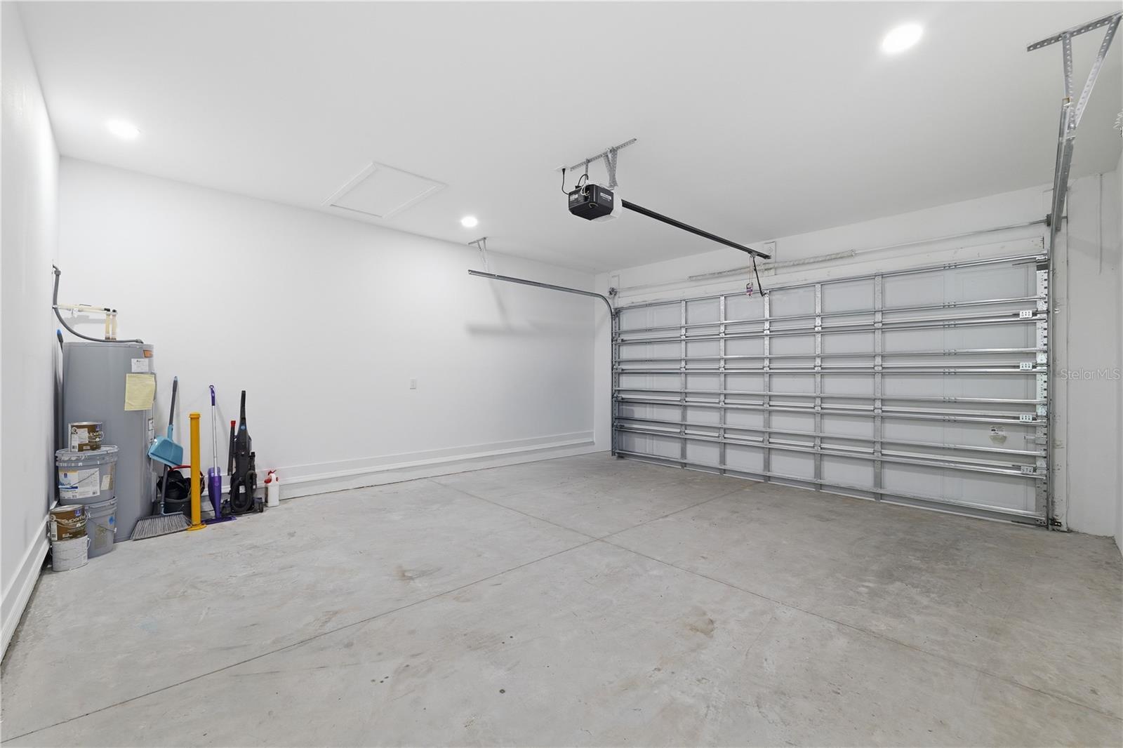 Listing photo id 5 for 7505 Rome Avenue