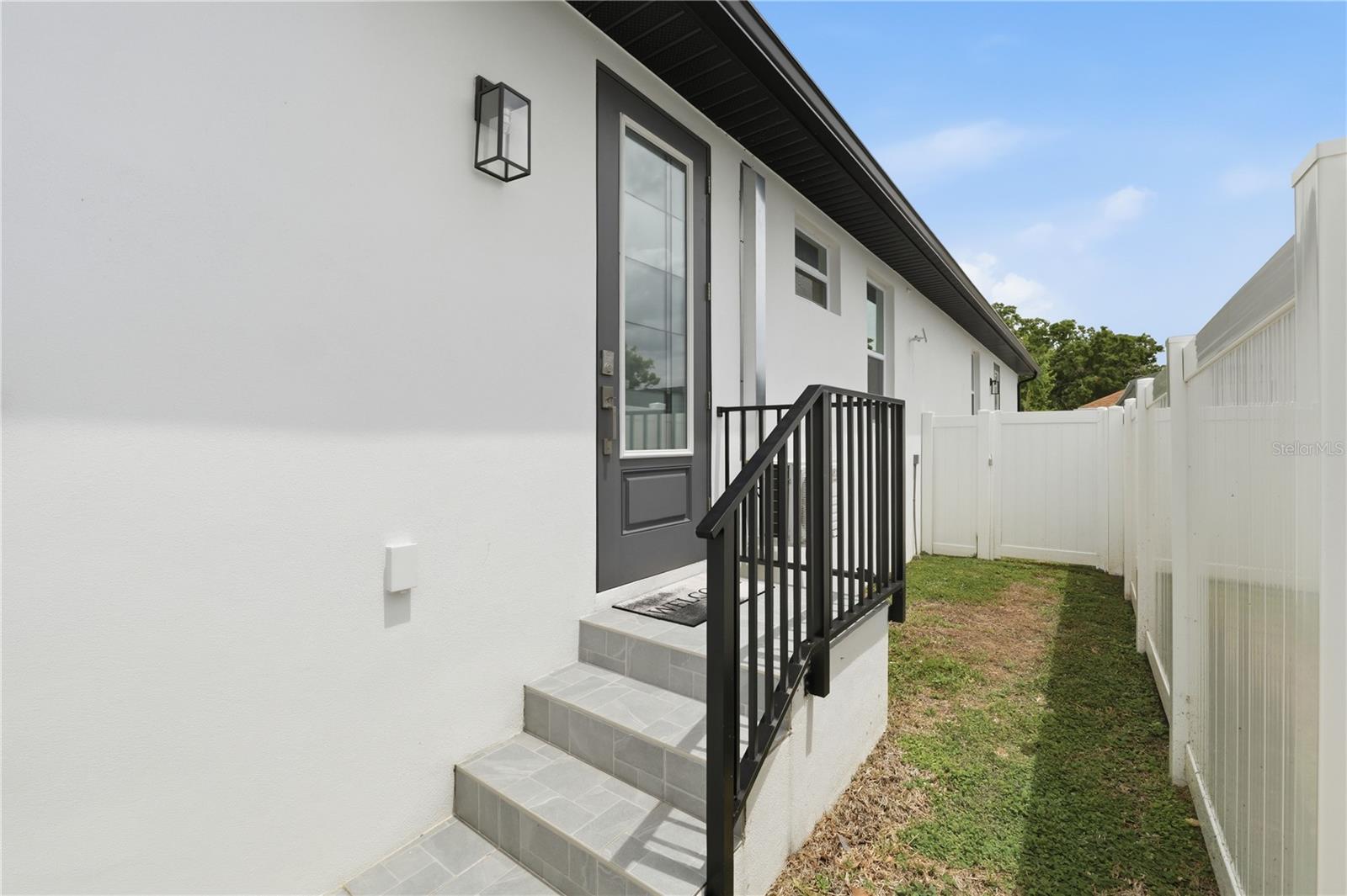 Listing photo id 7 for 7505 Rome Avenue