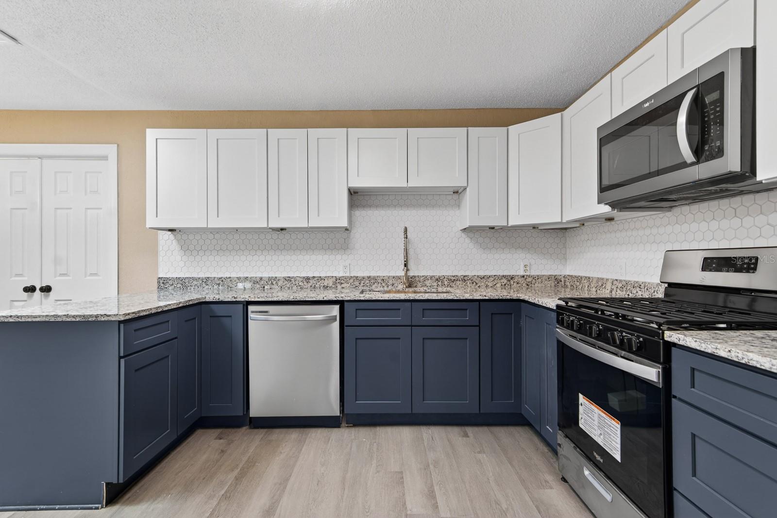 Image 14 of 49 For 6802 Lassen Avenue