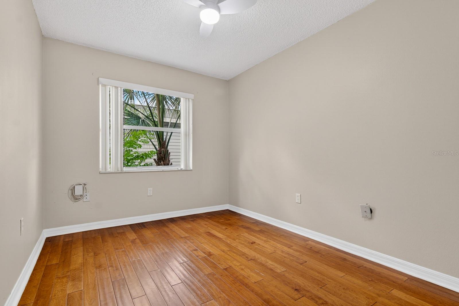 Image 35 of 49 For 6802 Lassen Avenue