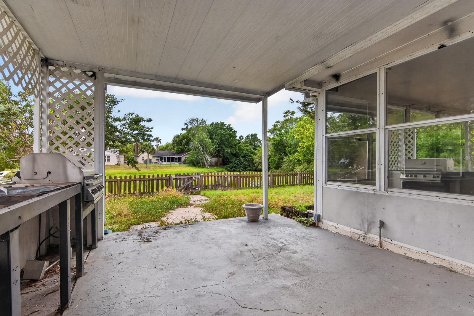 Image 40 of 49 For 6802 Lassen Avenue