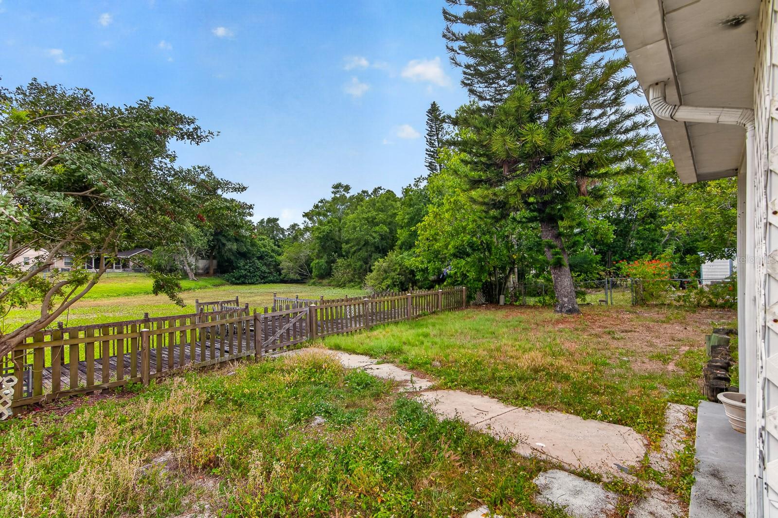 Image 42 of 49 For 6802 Lassen Avenue