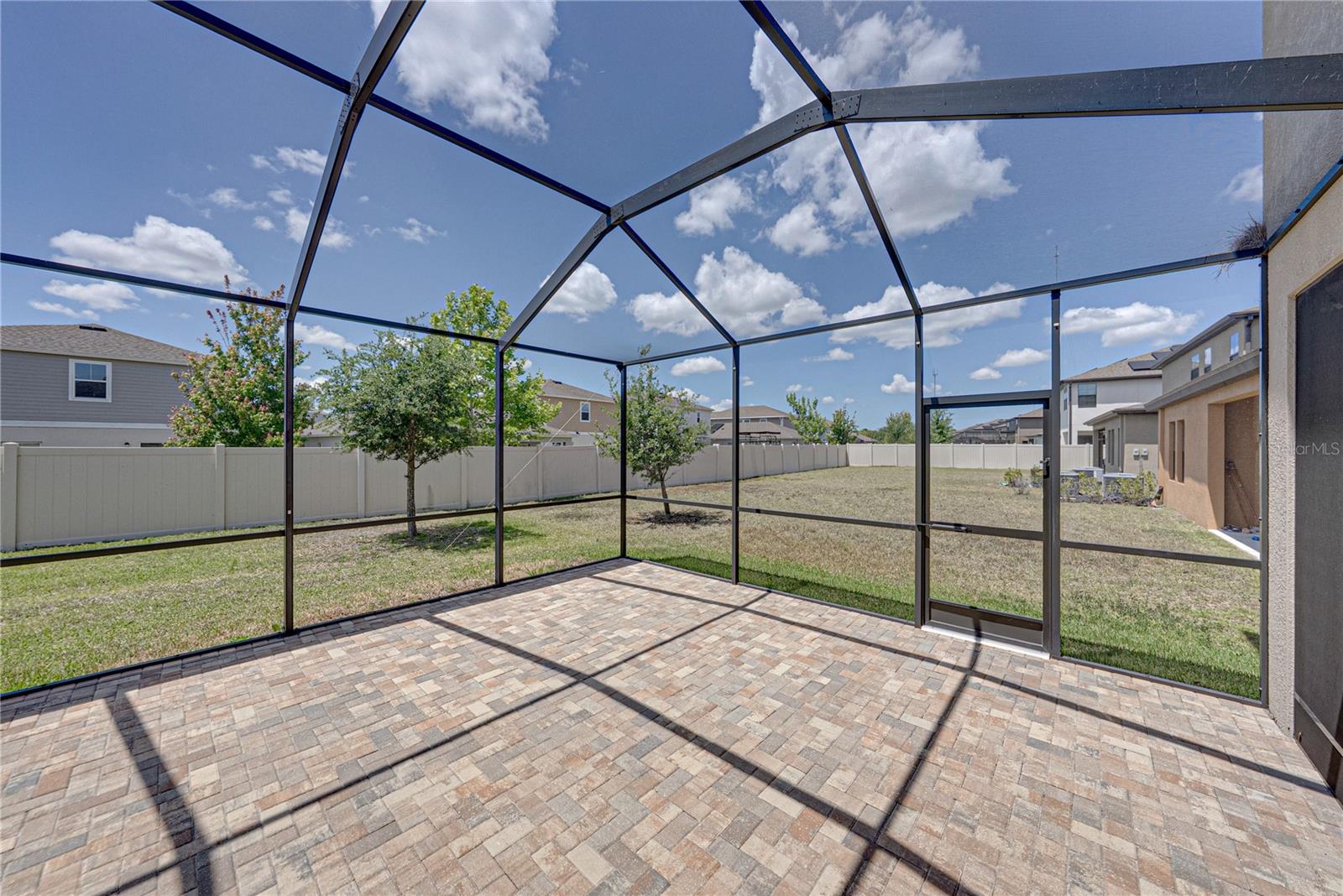 Image 65 of 94 For 14633 Red Castle Avenue