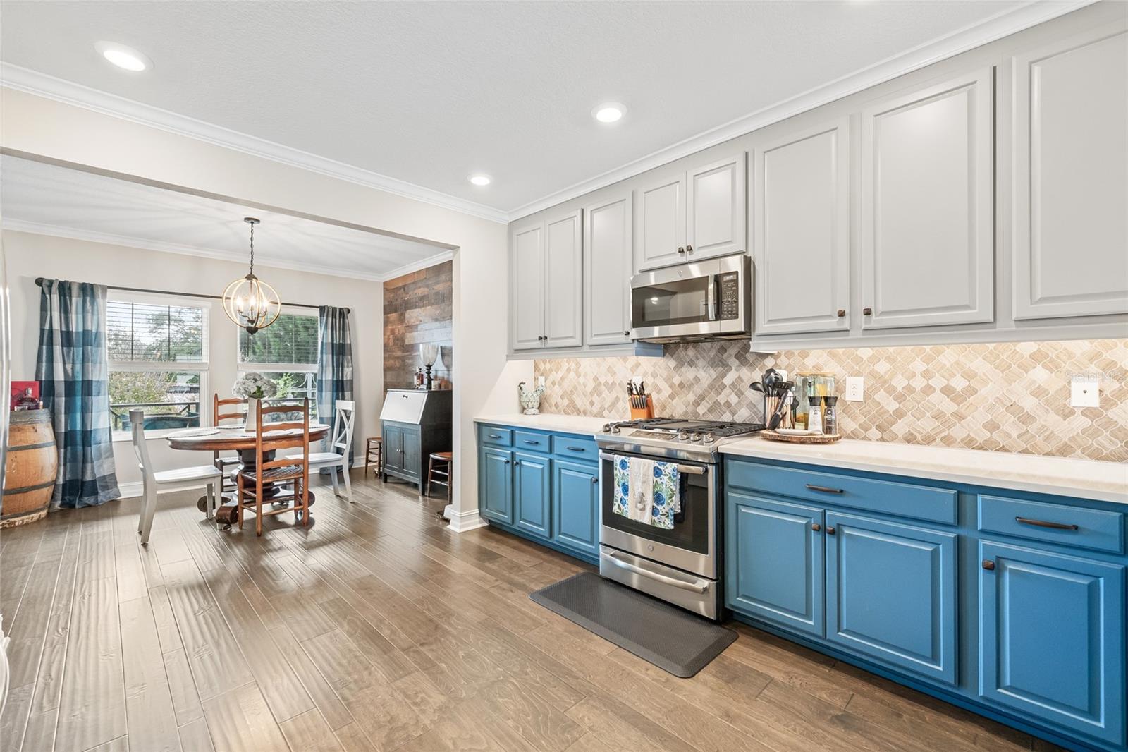 Image 17 of 41 For 4931 Paul Avenue 5