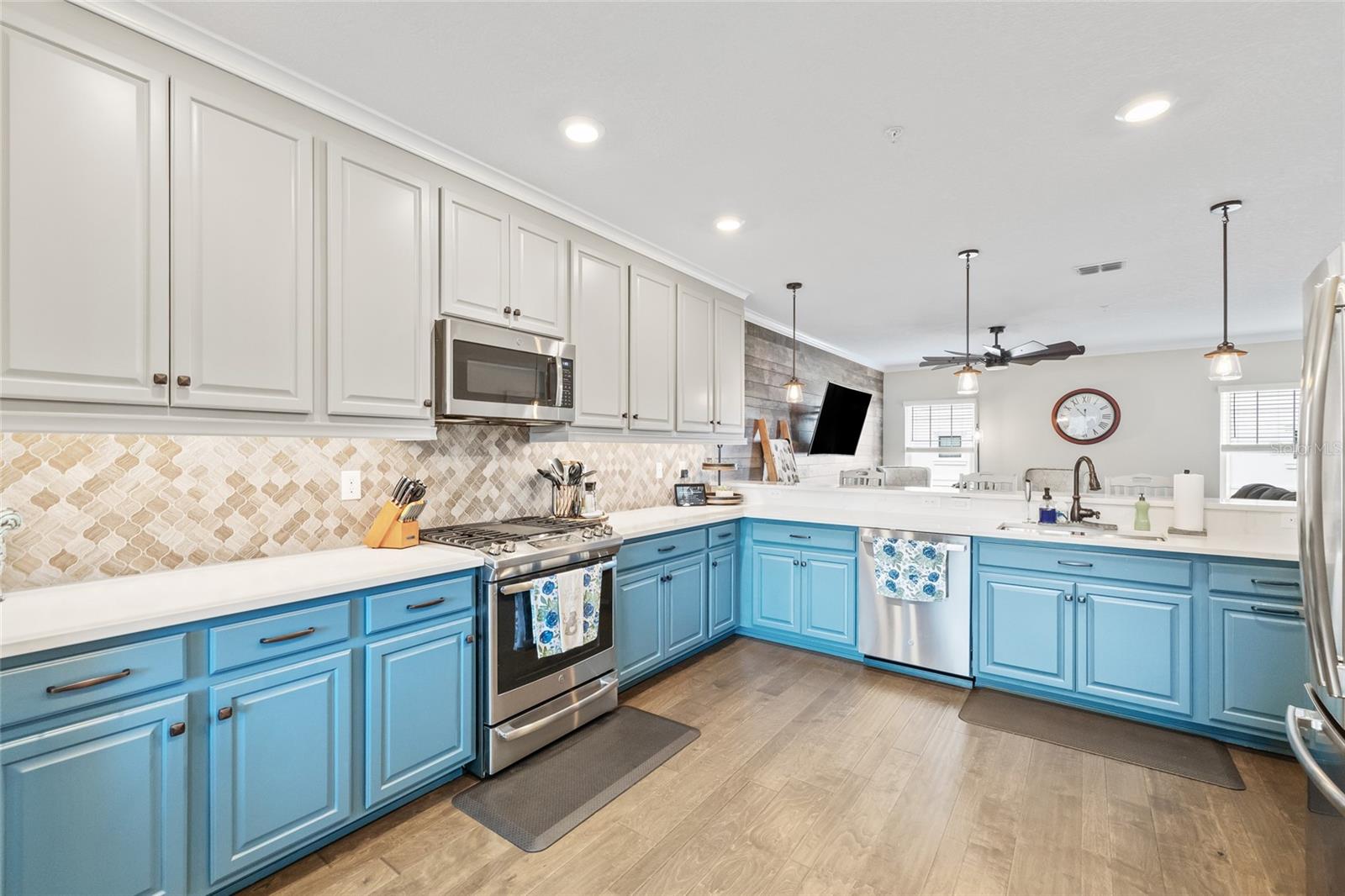 Image 20 of 41 For 4931 Paul Avenue 5