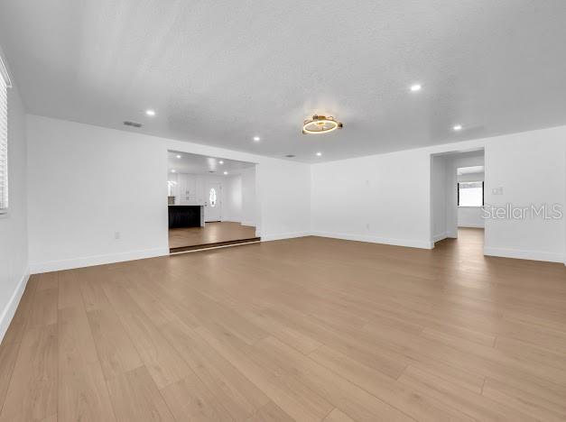 Listing photo id 14 for 6040 84th Avenue N