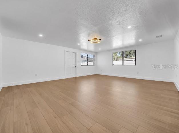 Listing photo id 15 for 6040 84th Avenue N