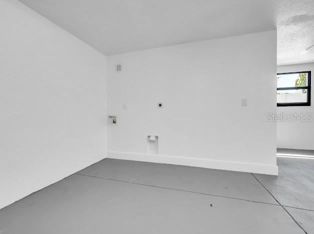 Listing photo id 37 for 6040 84th Avenue N