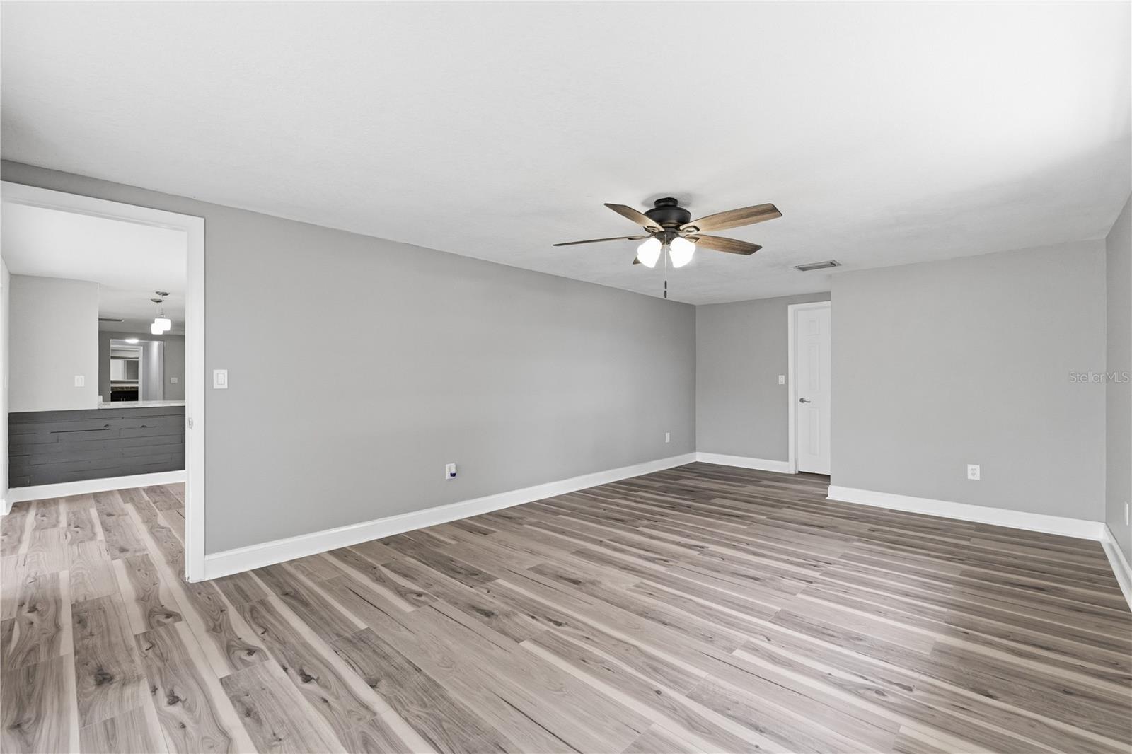 Image 10 of 39 For 4018 Cashmere Drive