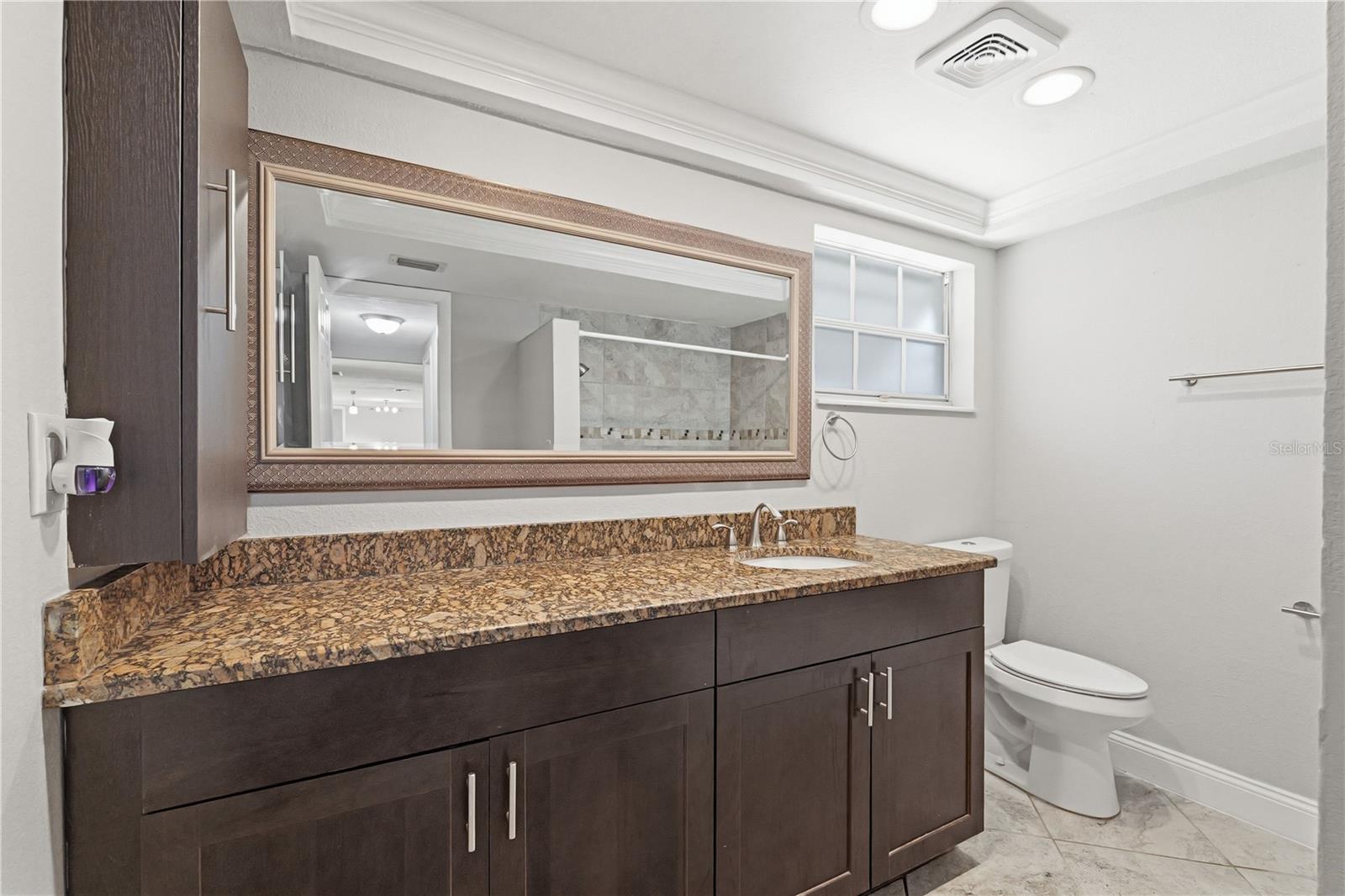 Image 17 of 39 For 4018 Cashmere Drive