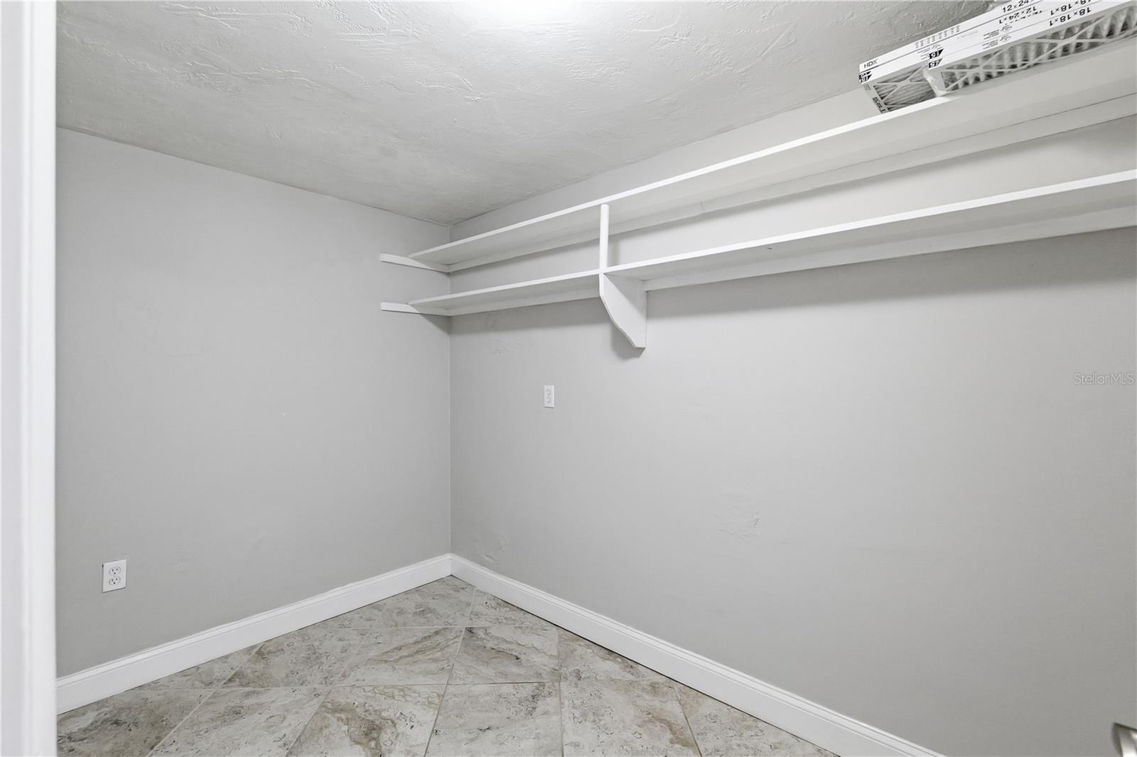 Image 19 of 39 For 4018 Cashmere Drive