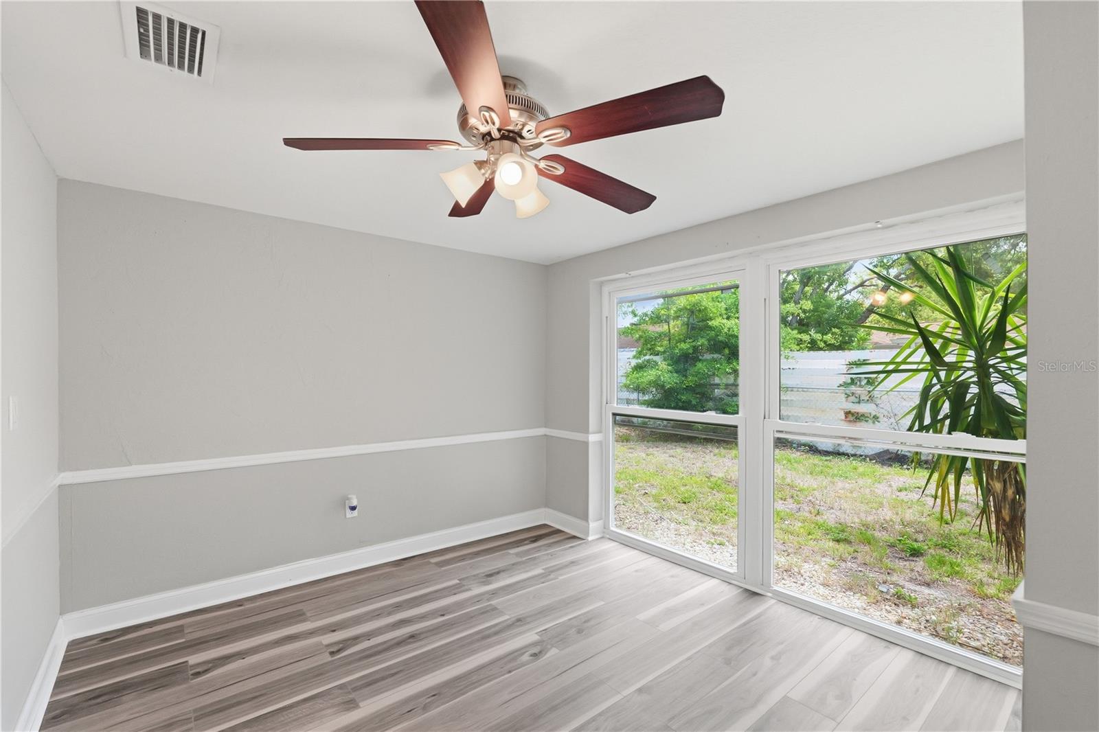 Image 23 of 39 For 4018 Cashmere Drive