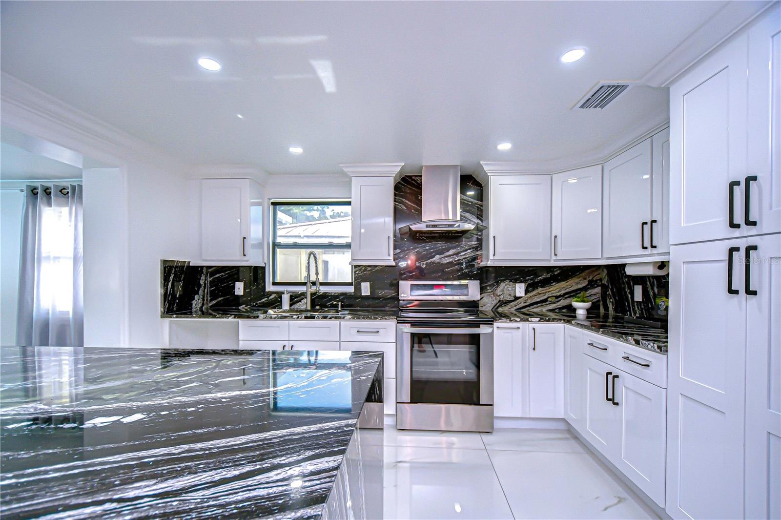 Image 13 of 84 For 3314 Kirby Street