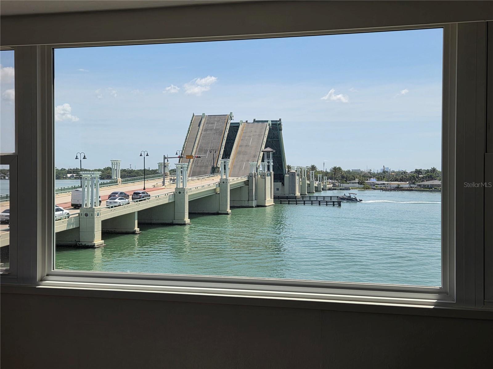 Image 22 of 31 For 500 Treasure Island Causeway 307