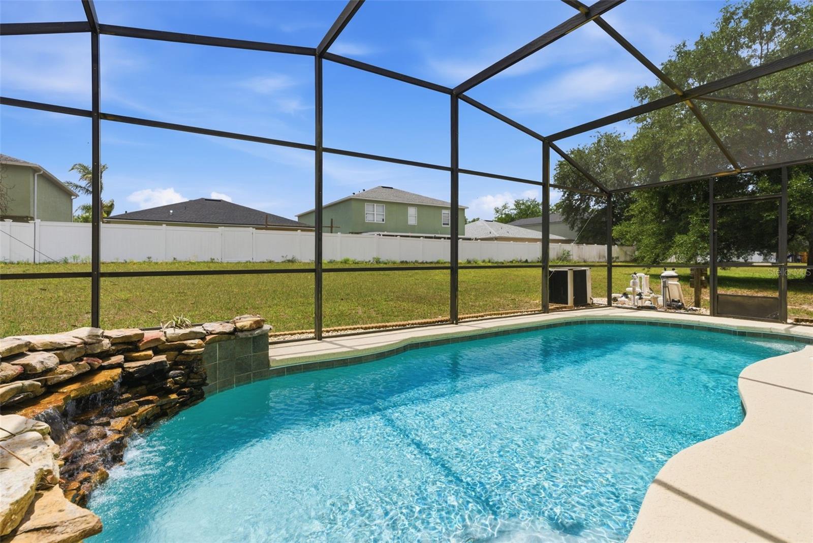 Image 10 of 35 For 183 Jocelyn Drive