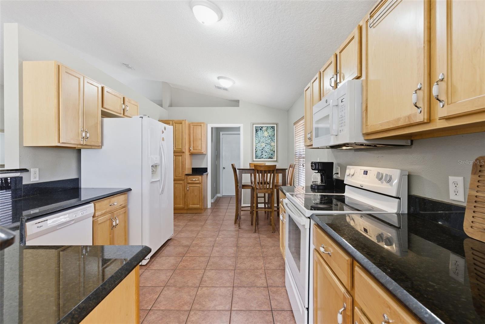 Image 23 of 35 For 183 Jocelyn Drive