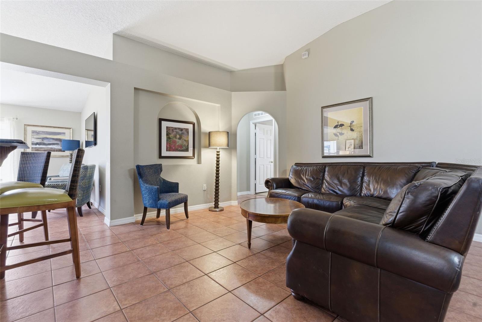 Image 30 of 35 For 183 Jocelyn Drive