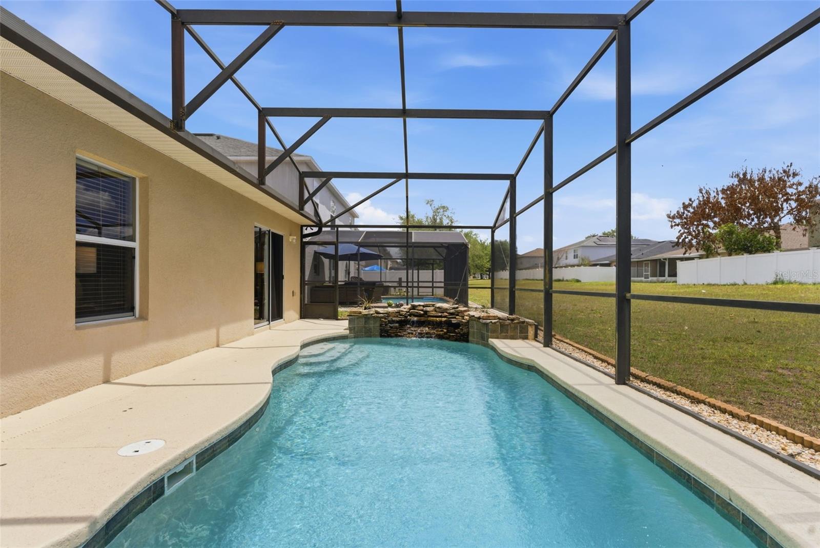 Image 8 of 35 For 183 Jocelyn Drive