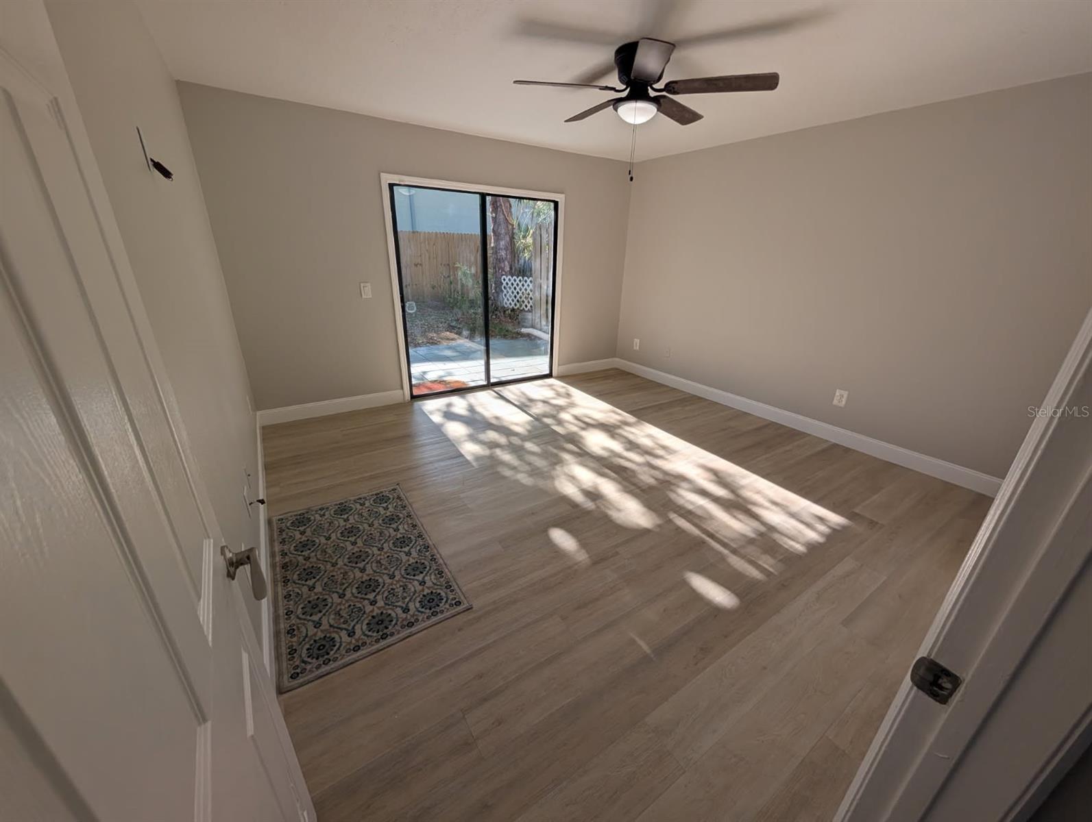 Image 12 of 40 For 6262 142nd Avenue N 905