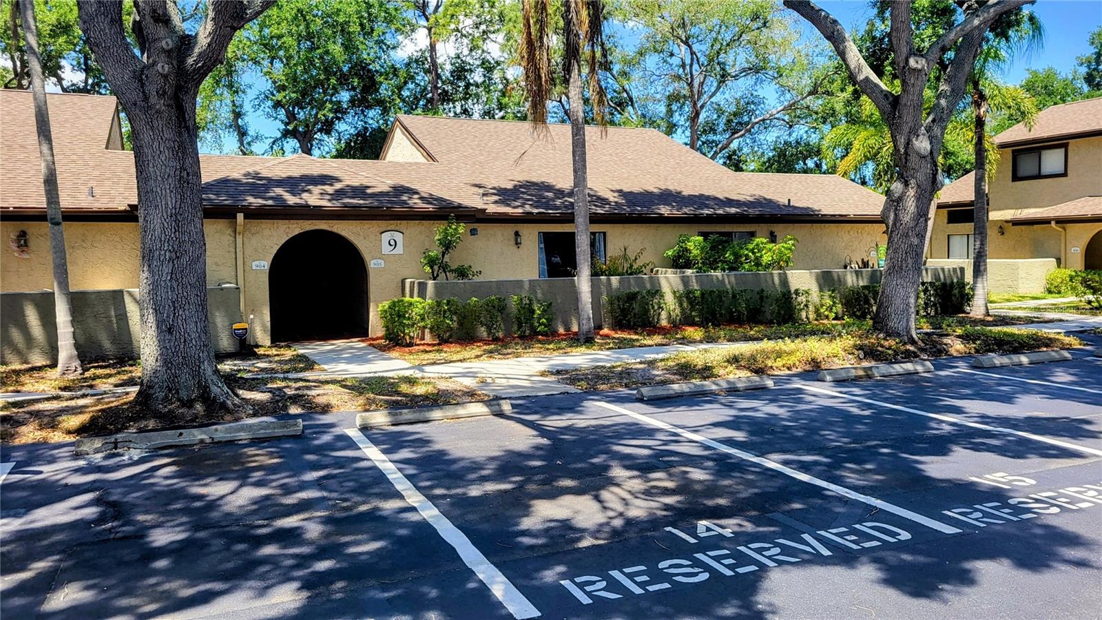 Image 2 of 40 For 6262 142nd Avenue N 905