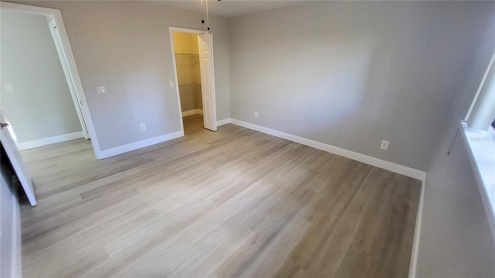 Image 20 of 40 For 6262 142nd Avenue N 905