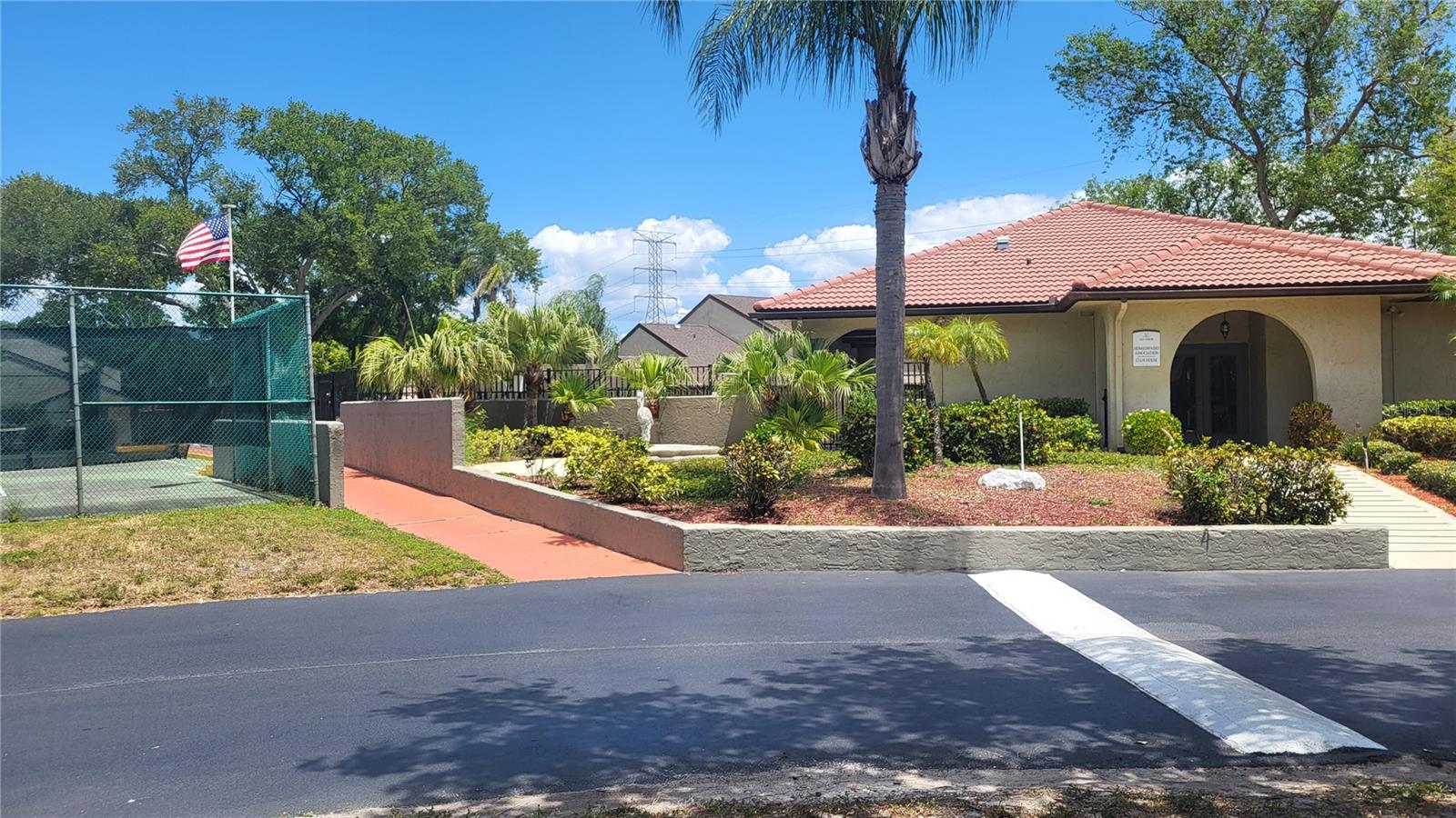 Image 34 of 40 For 6262 142nd Avenue N 905