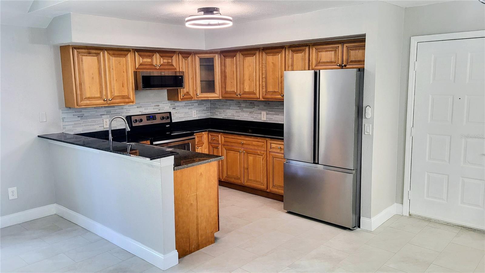 Image 5 of 40 For 6262 142nd Avenue N 905