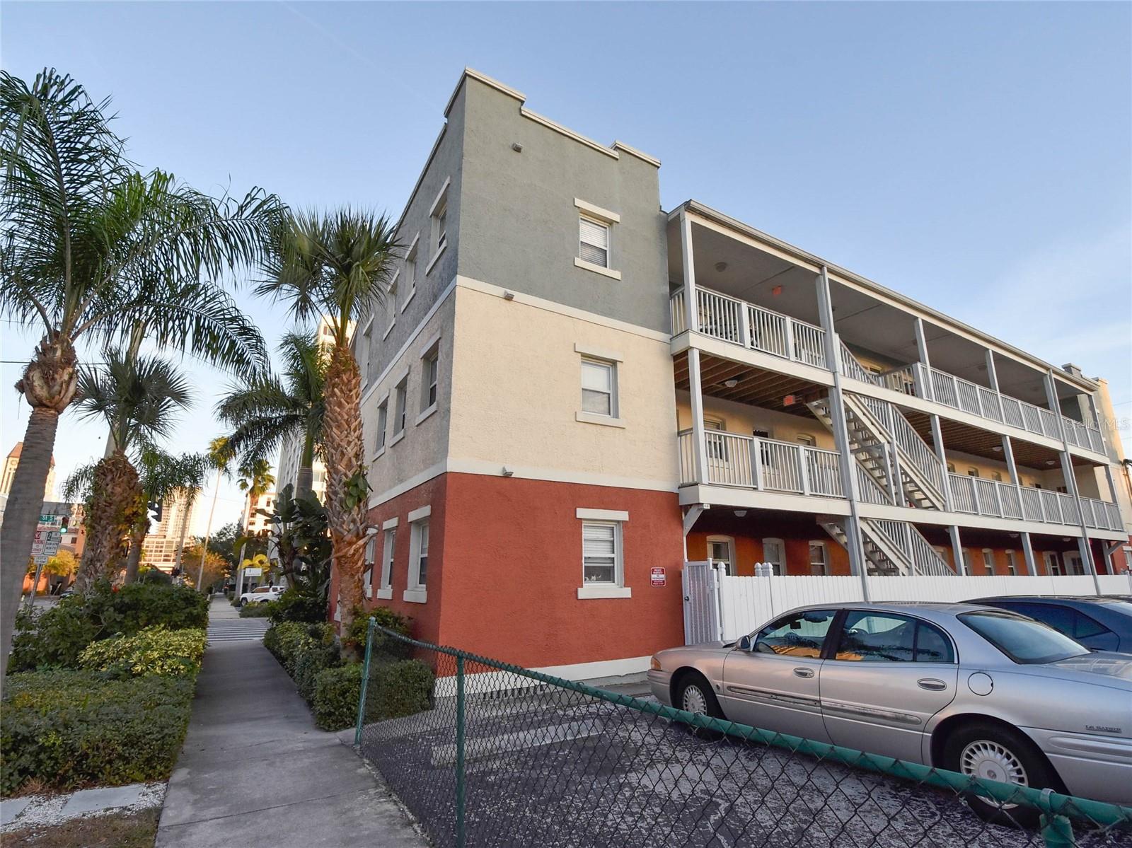 Image 13 of 15 For 201 6th Street S 203