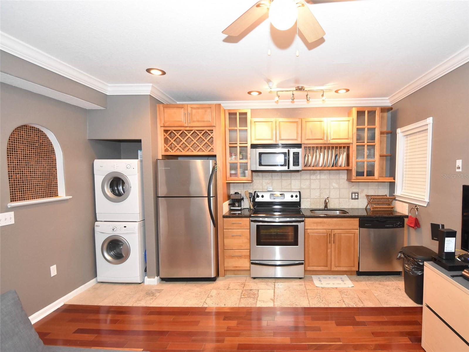 Image 3 of 15 For 201 6th Street S 203