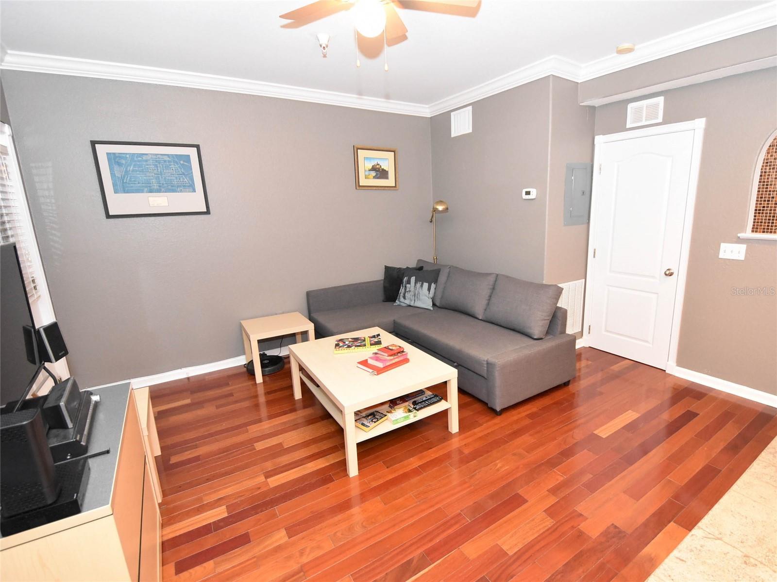 Image 6 of 15 For 201 6th Street S 203