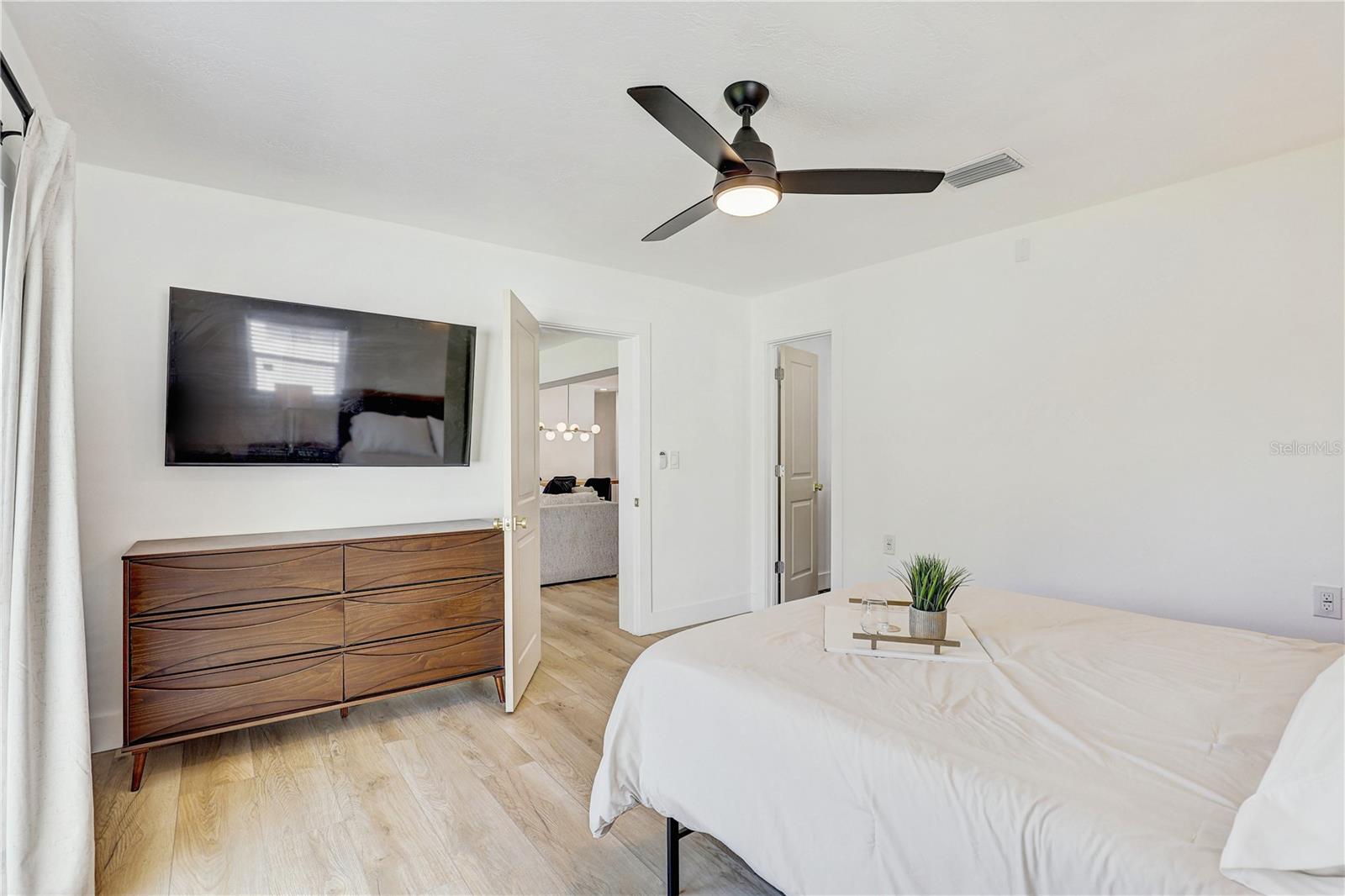 Image 19 of 42 For 265 96th Avenue N