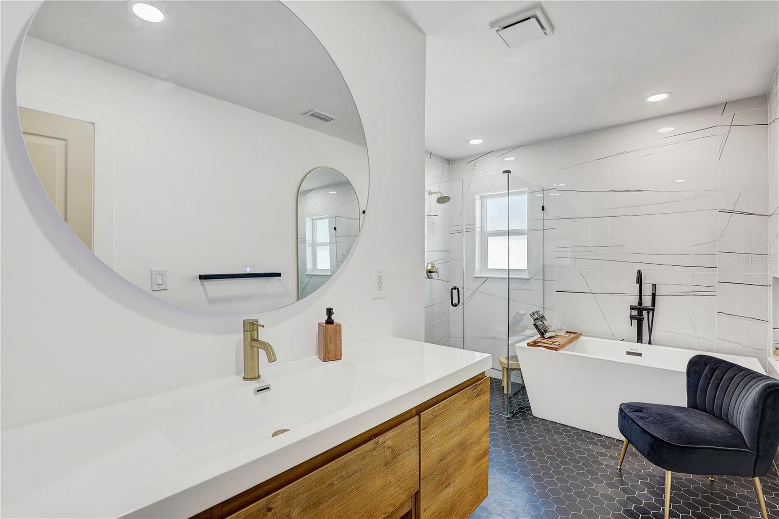 Image 21 of 42 For 265 96th Avenue N