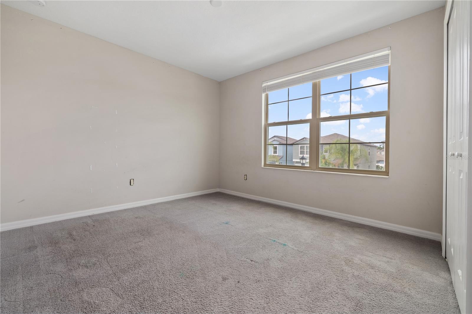 Listing photo id 13 for 7407 Rosy Periwinkle Court