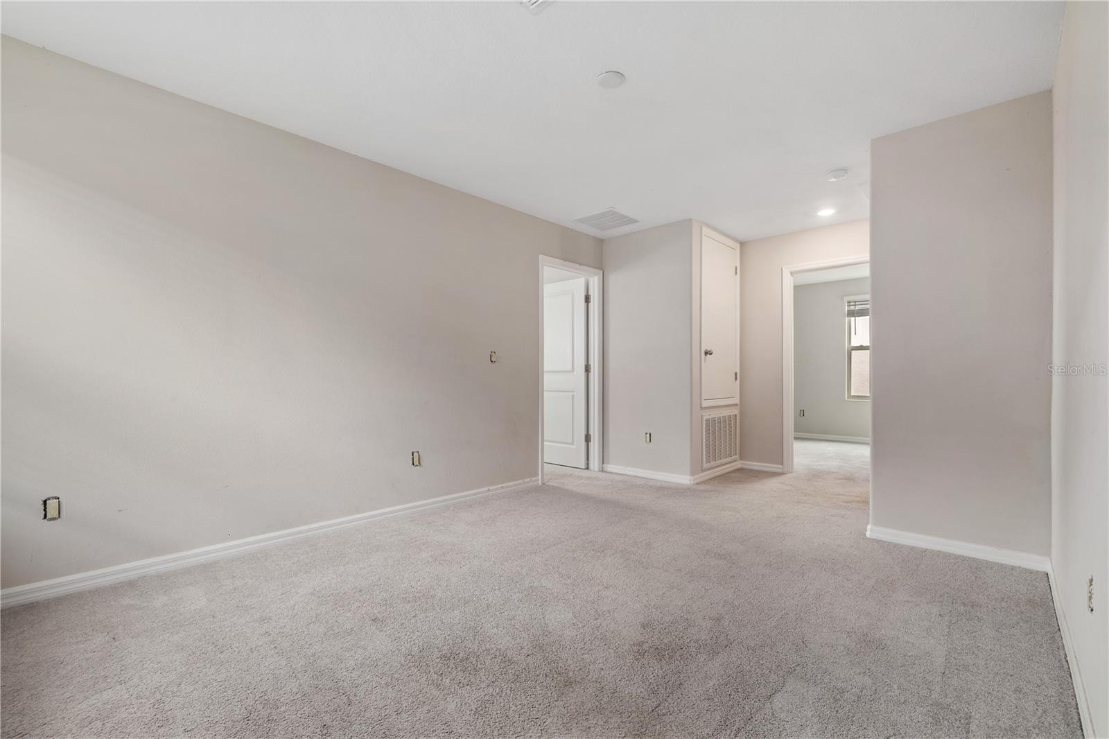 Listing photo id 19 for 7407 Rosy Periwinkle Court
