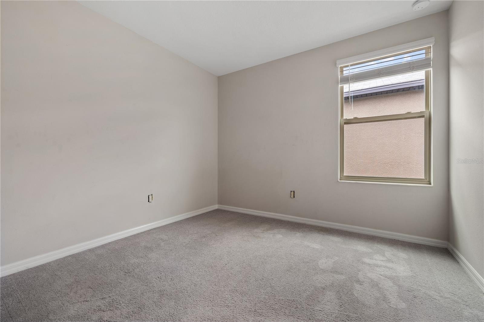 Listing photo id 20 for 7407 Rosy Periwinkle Court