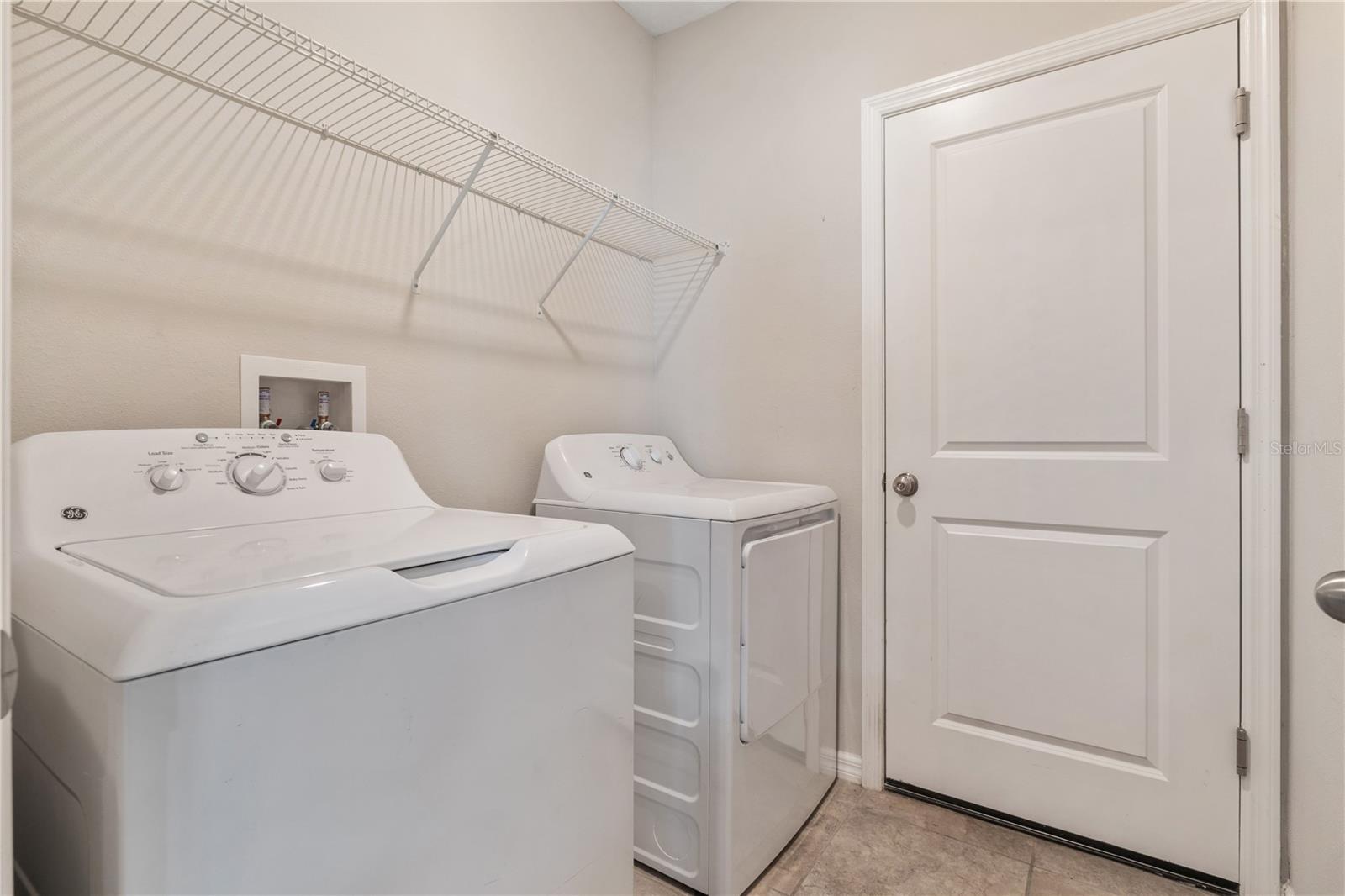 Listing photo id 21 for 7407 Rosy Periwinkle Court
