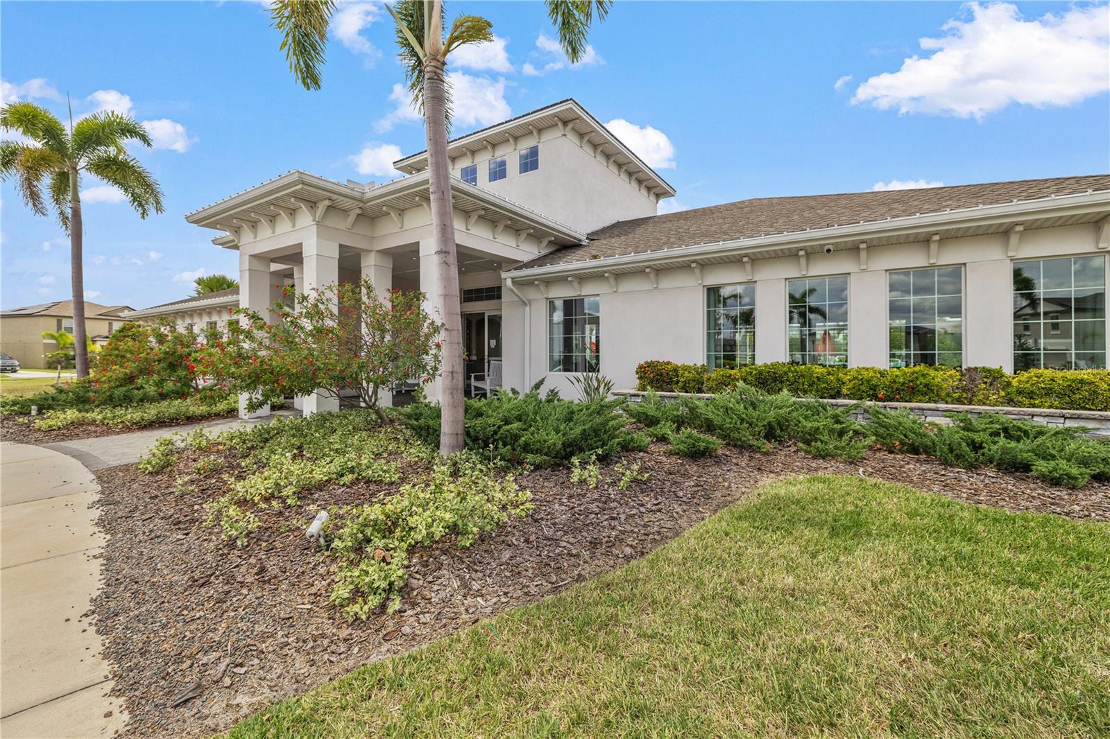 Listing photo id 25 for 7407 Rosy Periwinkle Court