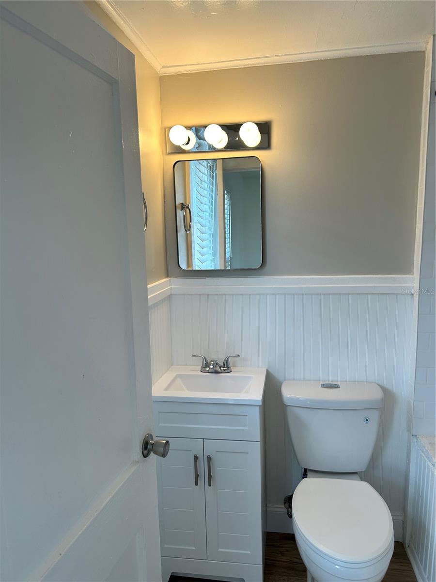 Image 14 of 25 For 2443 4th Avenue N