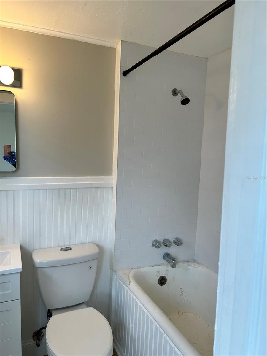Image 15 of 25 For 2443 4th Avenue N