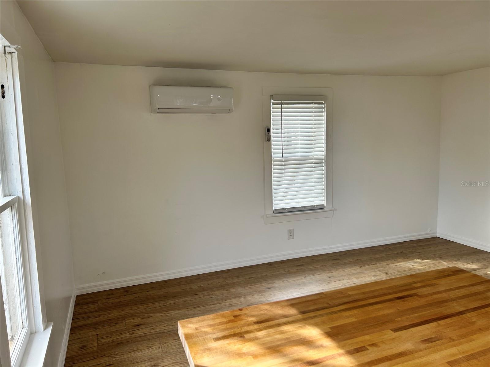 Image 17 of 25 For 2443 4th Avenue N