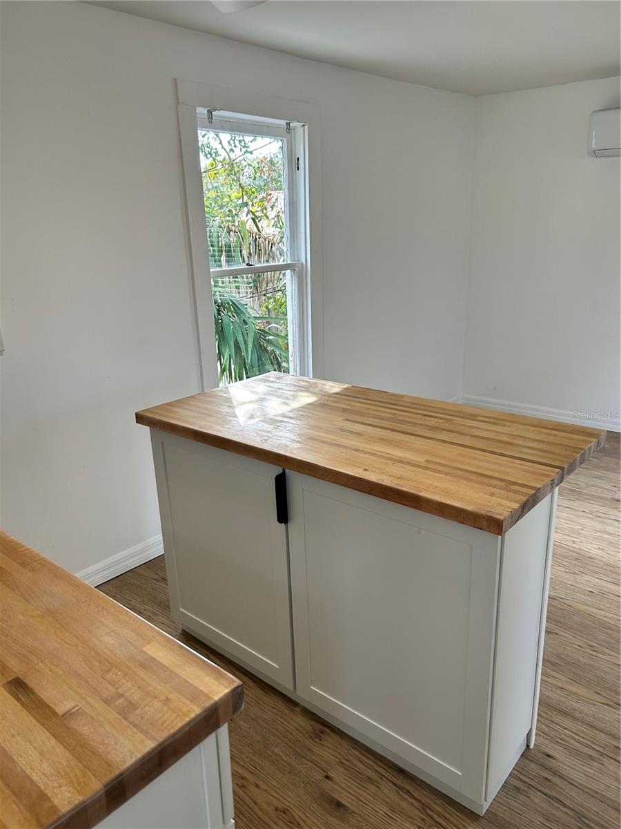 Image 18 of 25 For 2443 4th Avenue N