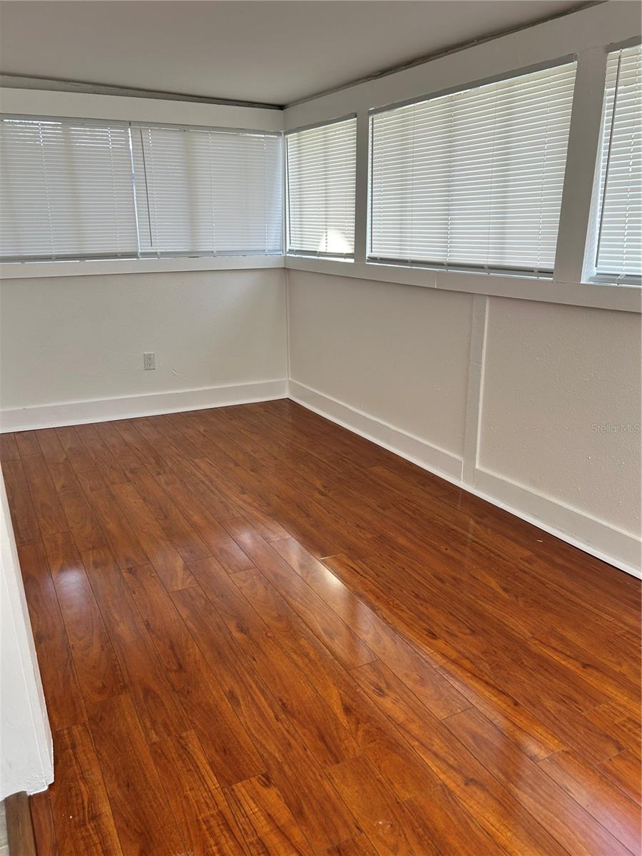Image 6 of 25 For 2443 4th Avenue N