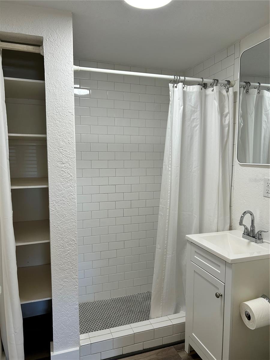 Image 7 of 25 For 2443 4th Avenue N