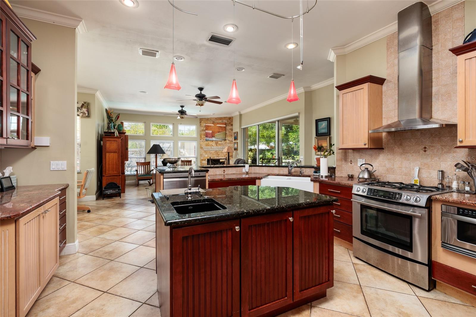 Image 11 of 25 For 6737 Mango Avenue S